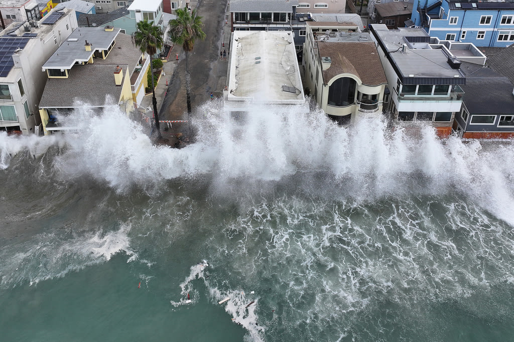 Florida registra cuatro muertes por el avance de Isaías