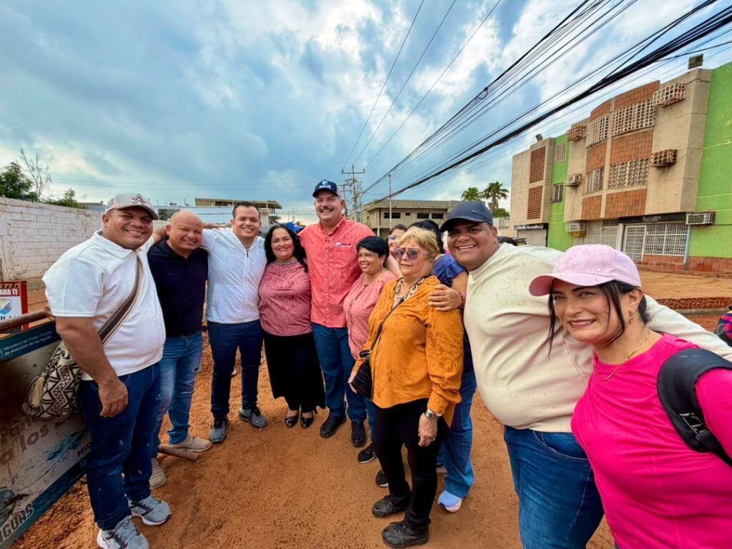 Gobernador Luis Caldera inspecciona inicio de sustitución de colector matriz de 12 pulgadas en el corredor vial Amparo