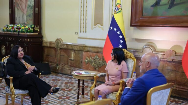 Mesa de Diálogo y Gobierno acuerdan liberar oro en Inglaterra