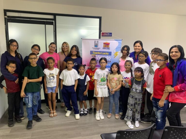 Programa Santa Lucía devuelve la esperanza a niñas y niños escolares de 5 parroquias