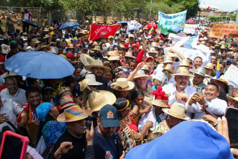 Pueblos originarios enaltecen identidad de la patria bolivariana