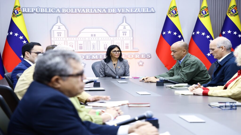 Reunión entre Gobierno, Fedecámaras, Fedeindustria y sindicatos