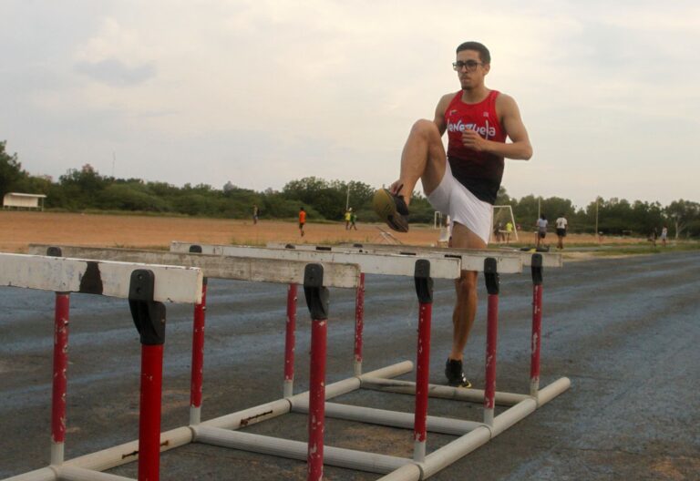 Santiago Quintero, la velocidad que inspira a las nuevas generaciones del atletismo