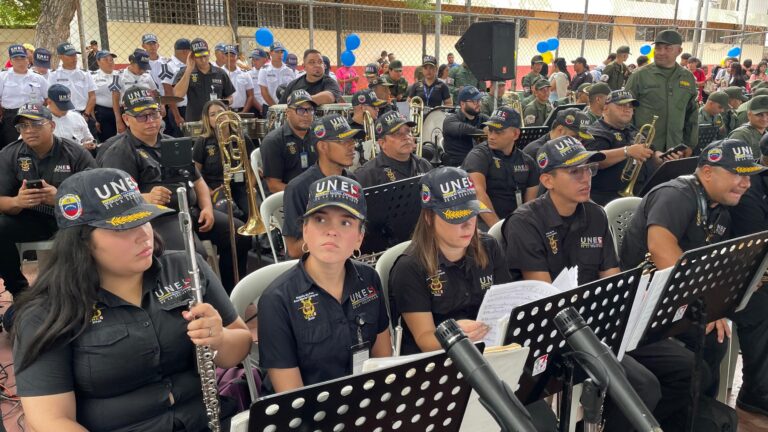 Secretaría de Cultura y la Uptma evalúan competencias musicales de integrantes de bandas de paz y marciales