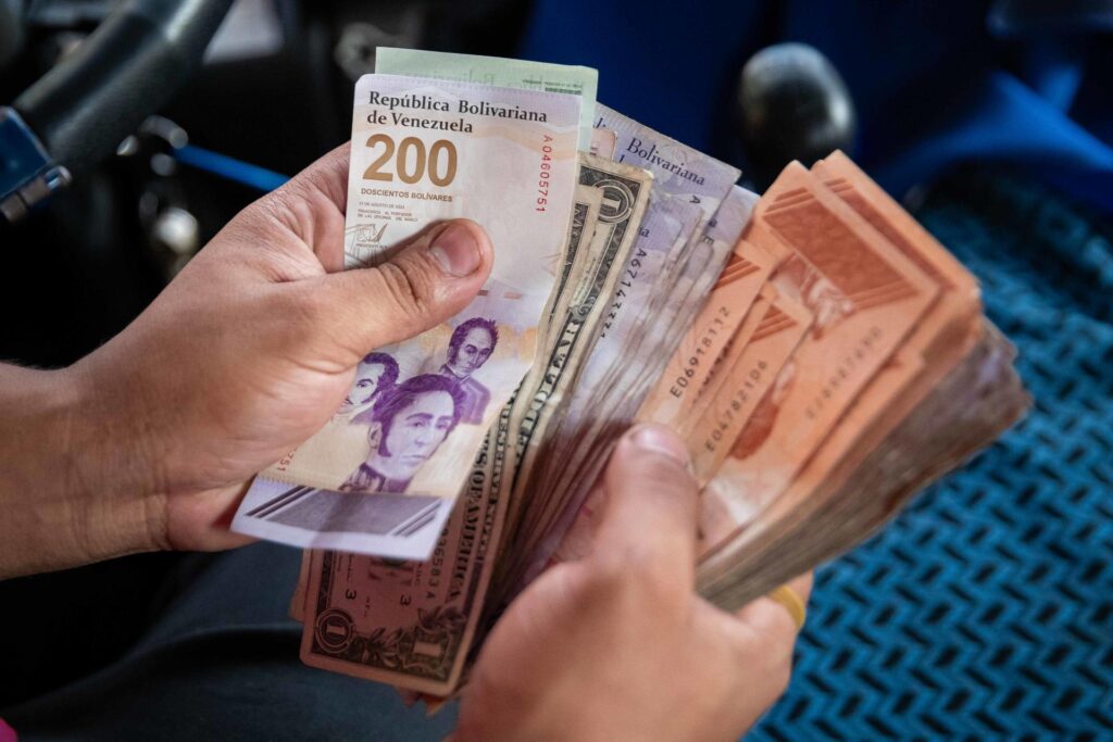Venezuela prepara una reforma tributaria para armonizar la carga fiscal e impulsar la economía